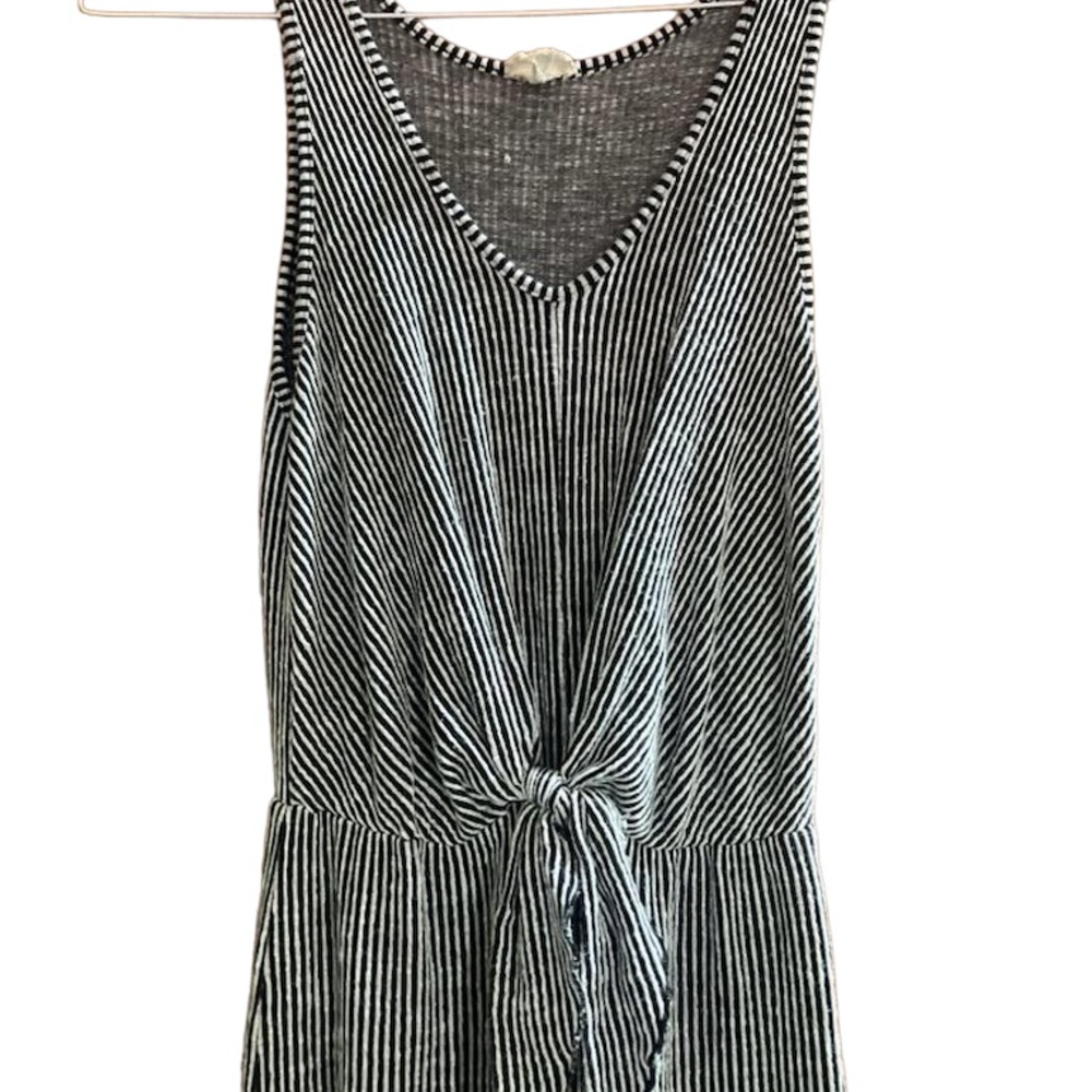 Black and White Stripped Romper, Tie in Front, jumpsuit - Picture 2 of 3